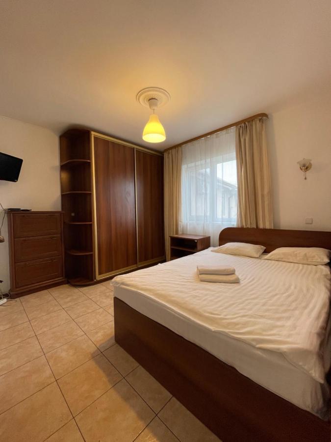 Apartments With Kitchen And Garden Kijów Zewnętrze zdjęcie
